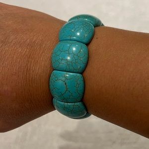 Bundle 3 jewelry/handbag and save! Blue bracelet